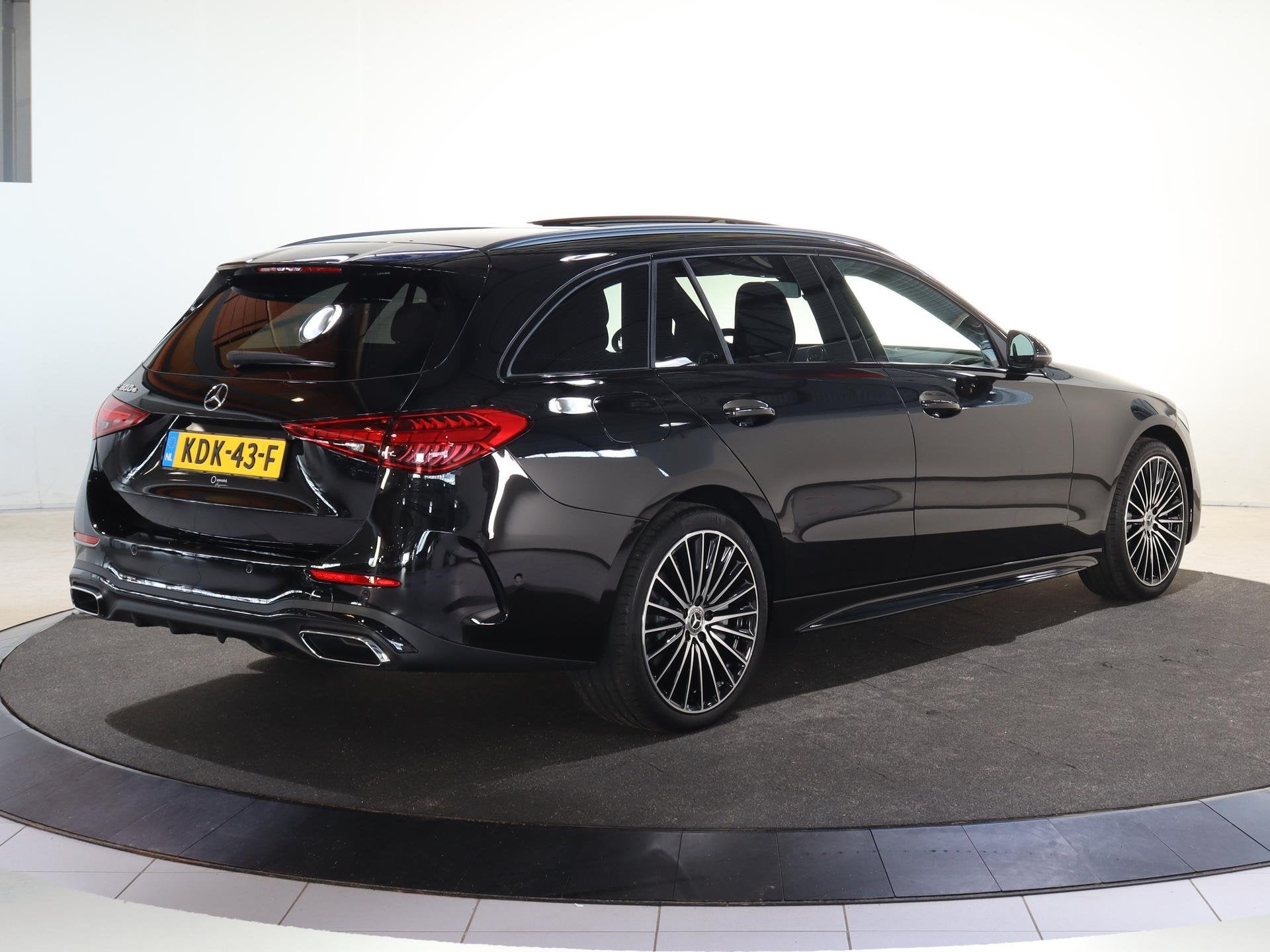 Mercedes-Benz C-klasse Estate 300e Business Solution AMG | P, Auto's, Automaat, Achterwielaandrijving, 1800 kg, 4 cilinders