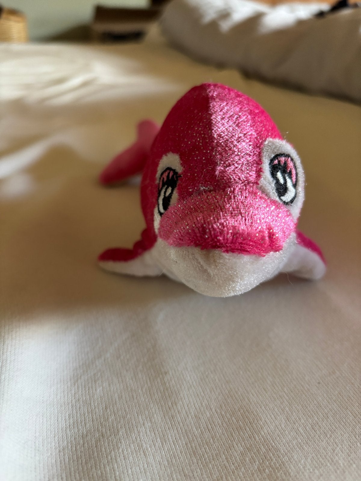 Roze dolfijn knuffel - Klein en schattig, Overige typen, Ophalen of Verzenden, Zo goed als nieuw, Roze