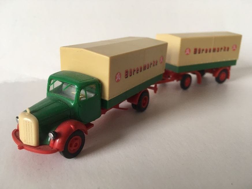Albedo modelauto 1:87 mercedes, Ophalen of Verzenden, Zo goed als nieuw, Bus of Vrachtwagen, Overige merken