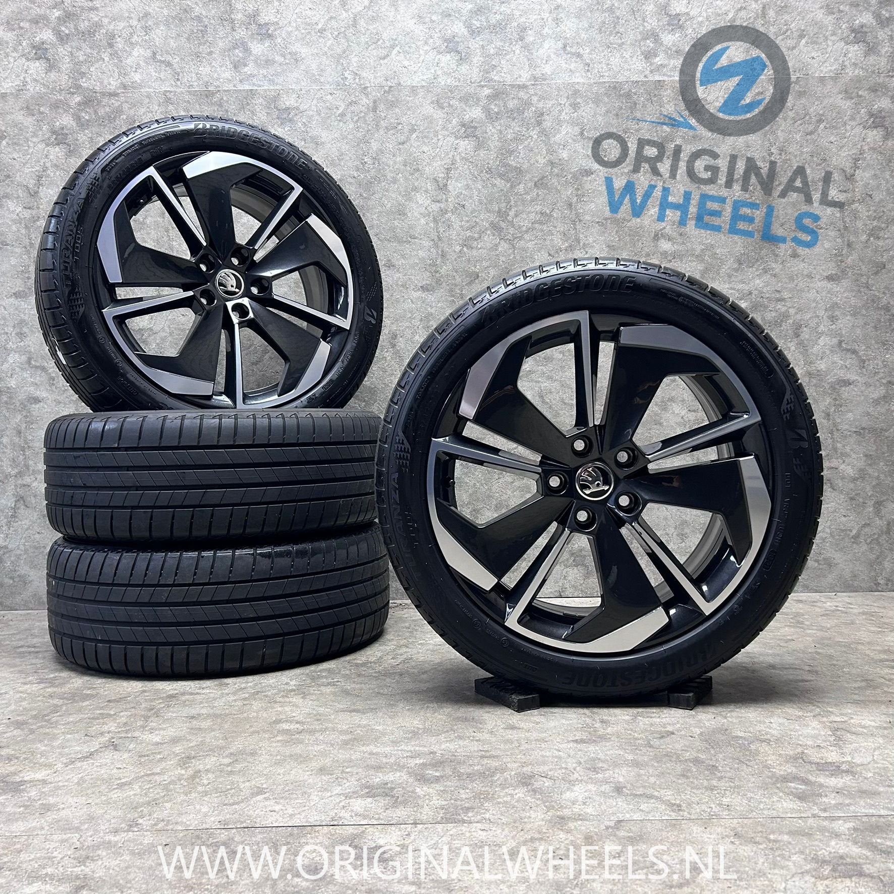 18 inch originele Comet velgen + zomerbanden Skoda Octavia 4, Auto-onderdelen, 18 inch, Gebruikt, -, -
