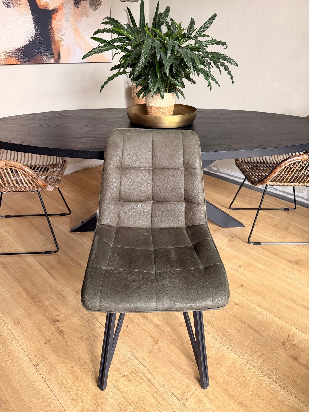 Foto 6 van Moderne eetkamerstoelen (set4) Groen/zwart metalen poten