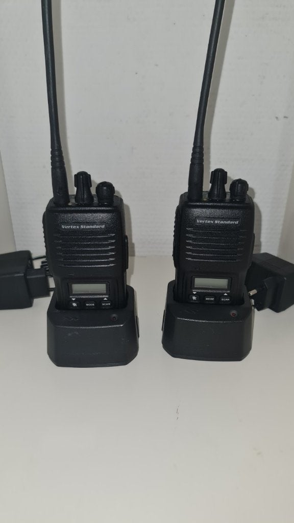 Vertex Standard VX-146 vergunningvrije portofoons, Ophalen, Zo goed als nieuw, Portofoon of Walkie-talkie, Met broekklem