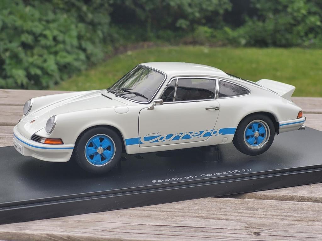 Porsche 911 RS 2.7 1973 Autoart wit/blauw, Hobby en Vrije tijd, Modelauto's | 1:18, Ophalen of Verzenden, Zo goed als nieuw, Autoart