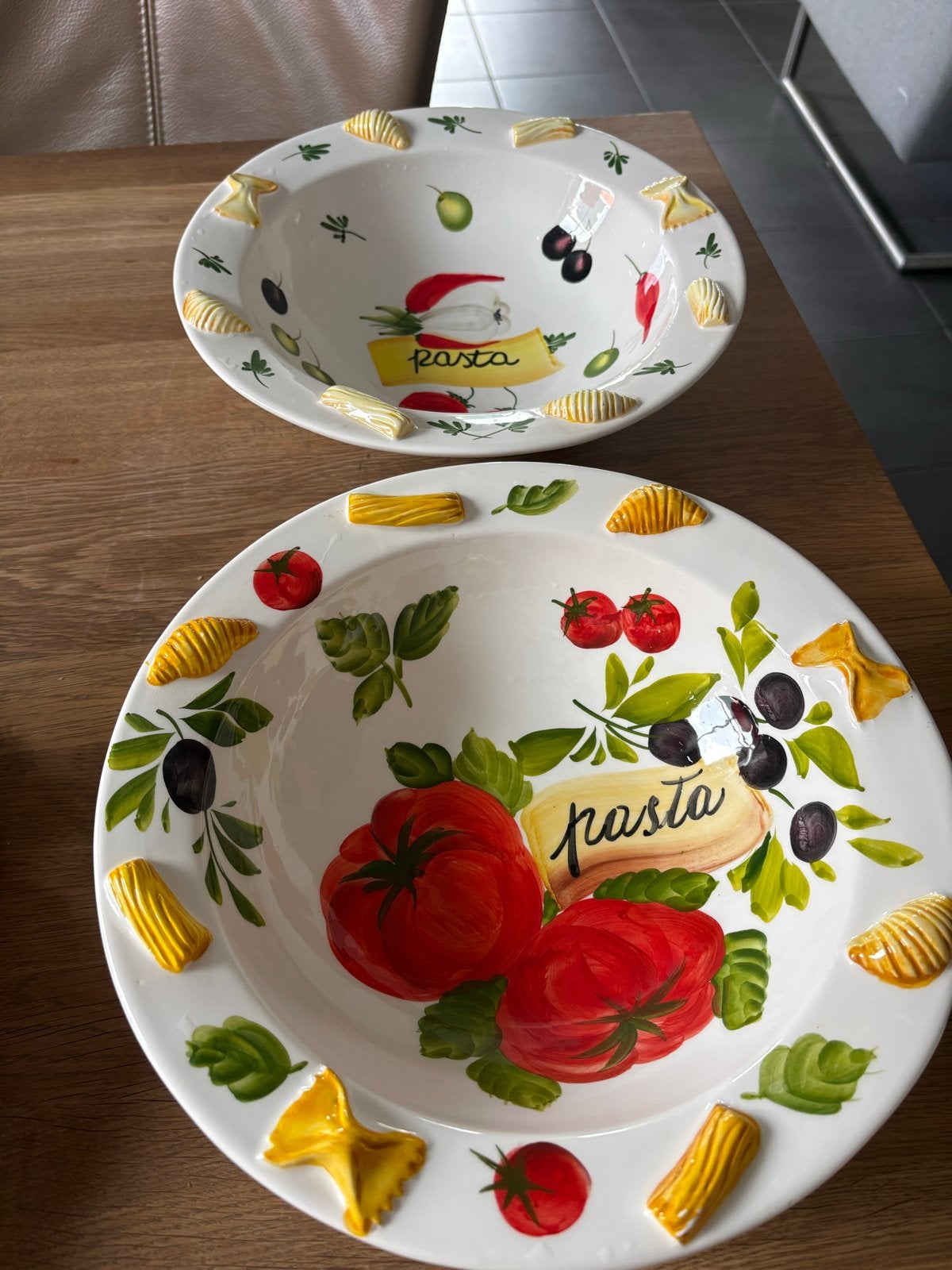 Twee Italiaanse pastaborden - Gratis af te halen, Huis en Inrichting, Keuken | Servies, Ophalen of Verzenden, Gebruikt, Keramiek