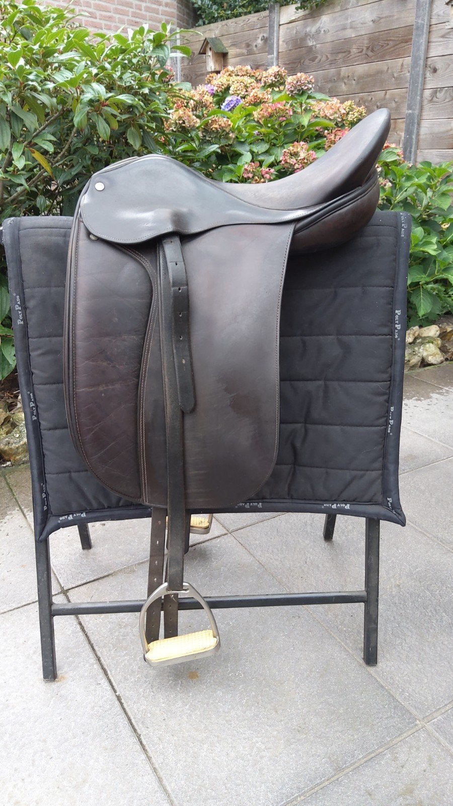 dressuurzadel 16,5 inch, Dieren en Toebehoren, Paarden en Pony's | Zadels, Ophalen, Gebruikt, Close contact, Middel