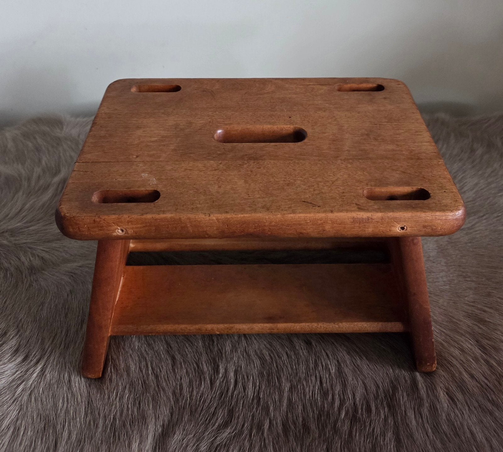 Vintage Jukka Finland houten krukje (Gemerkt zonder wielen)), Ophalen of Verzenden, Gebruikt, Hout