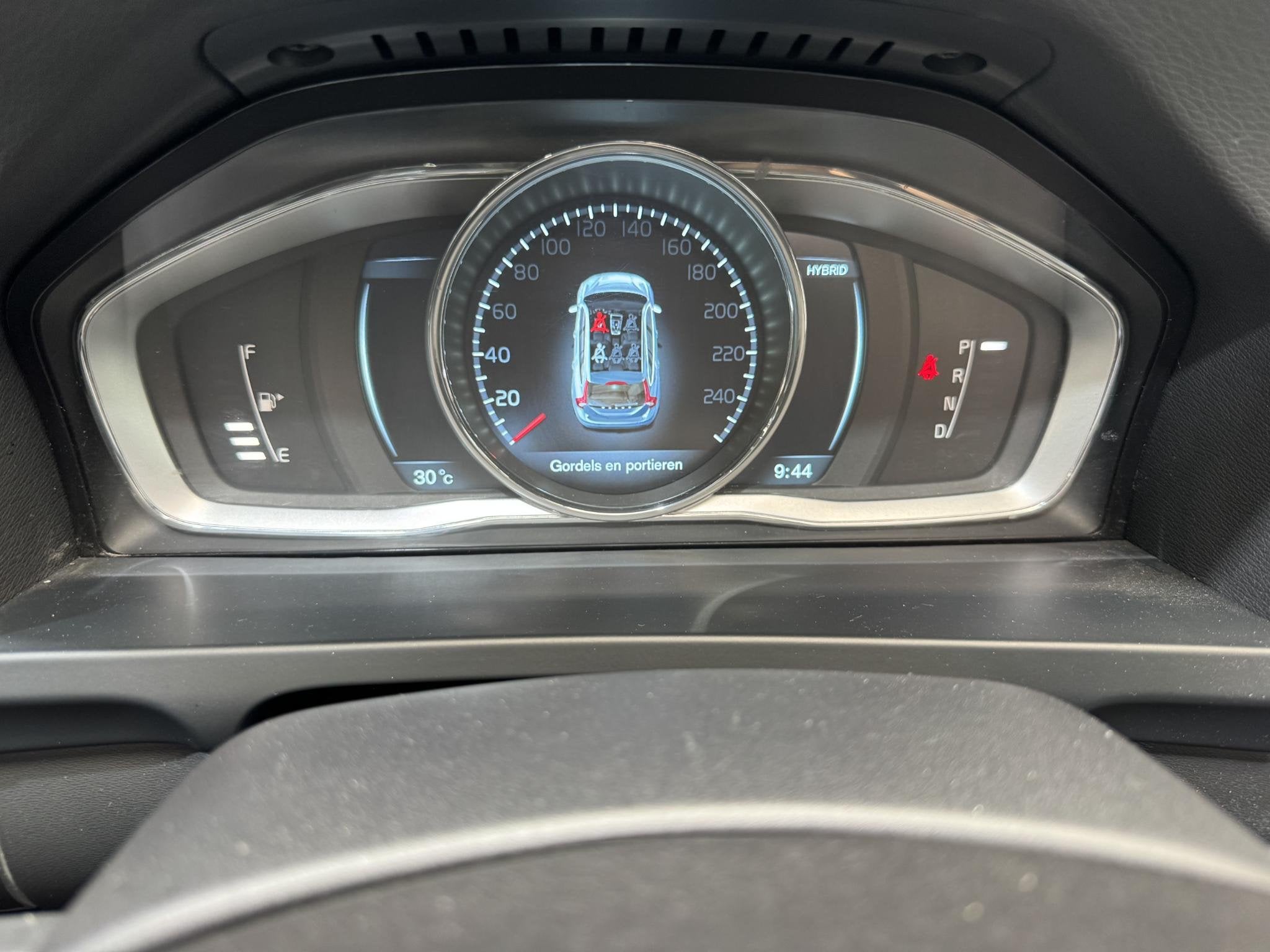 Foto 13 van Volvo V60 2.4 D6 AWD Plug-In Hybrid Summum Super Netjes Pano