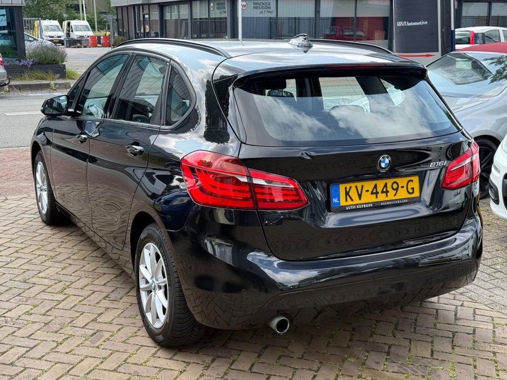 BMW 2-serie Active Tourer 216i M Sport/stoelverwarming/led k, Auto's, BMW, Automatische klimaatregeling, Gebruikt, Zwart, 102 pk