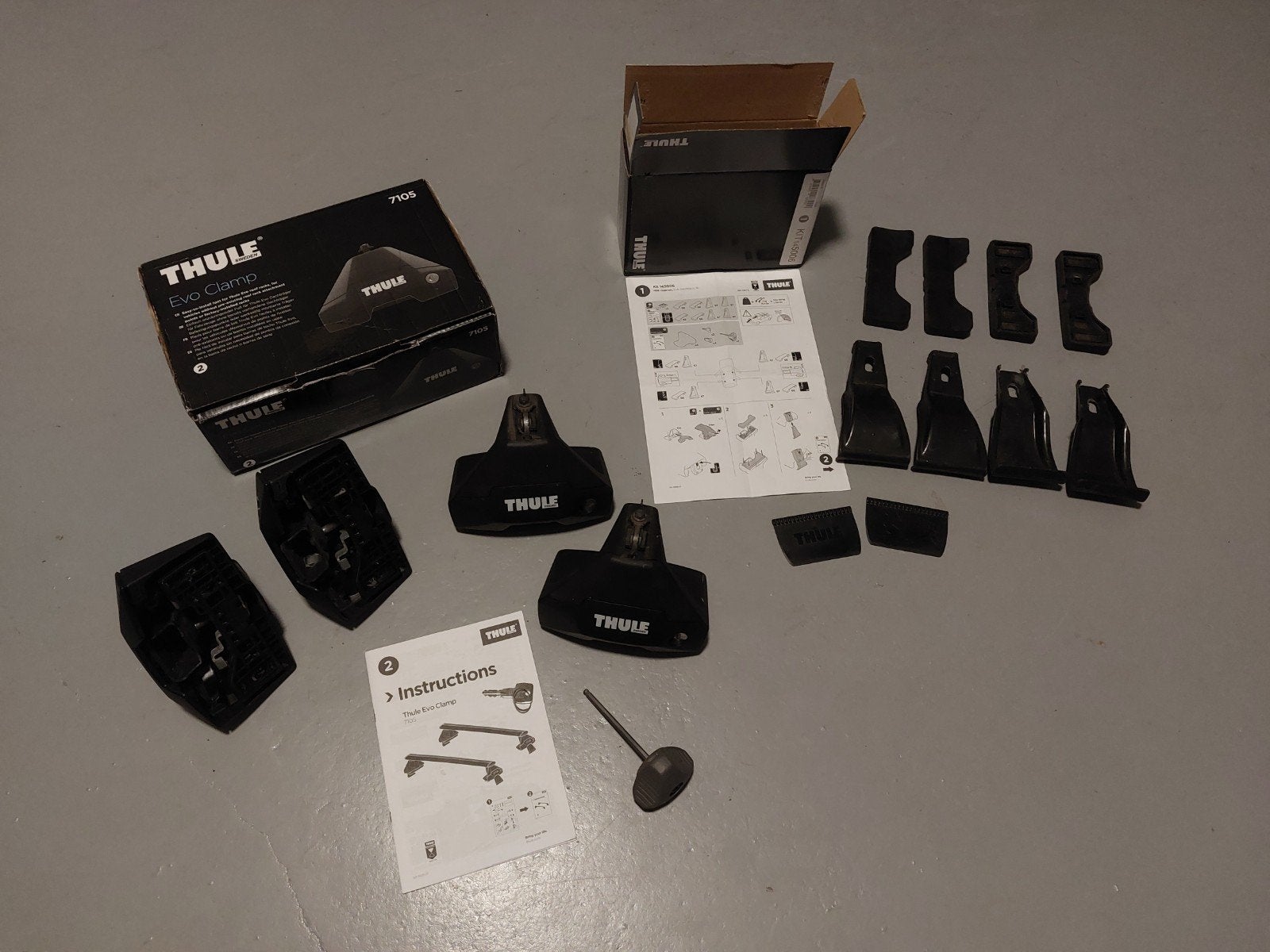 Thule evo clamp 7105 + kit 145006, Ophalen of Verzenden, Zo goed als nieuw