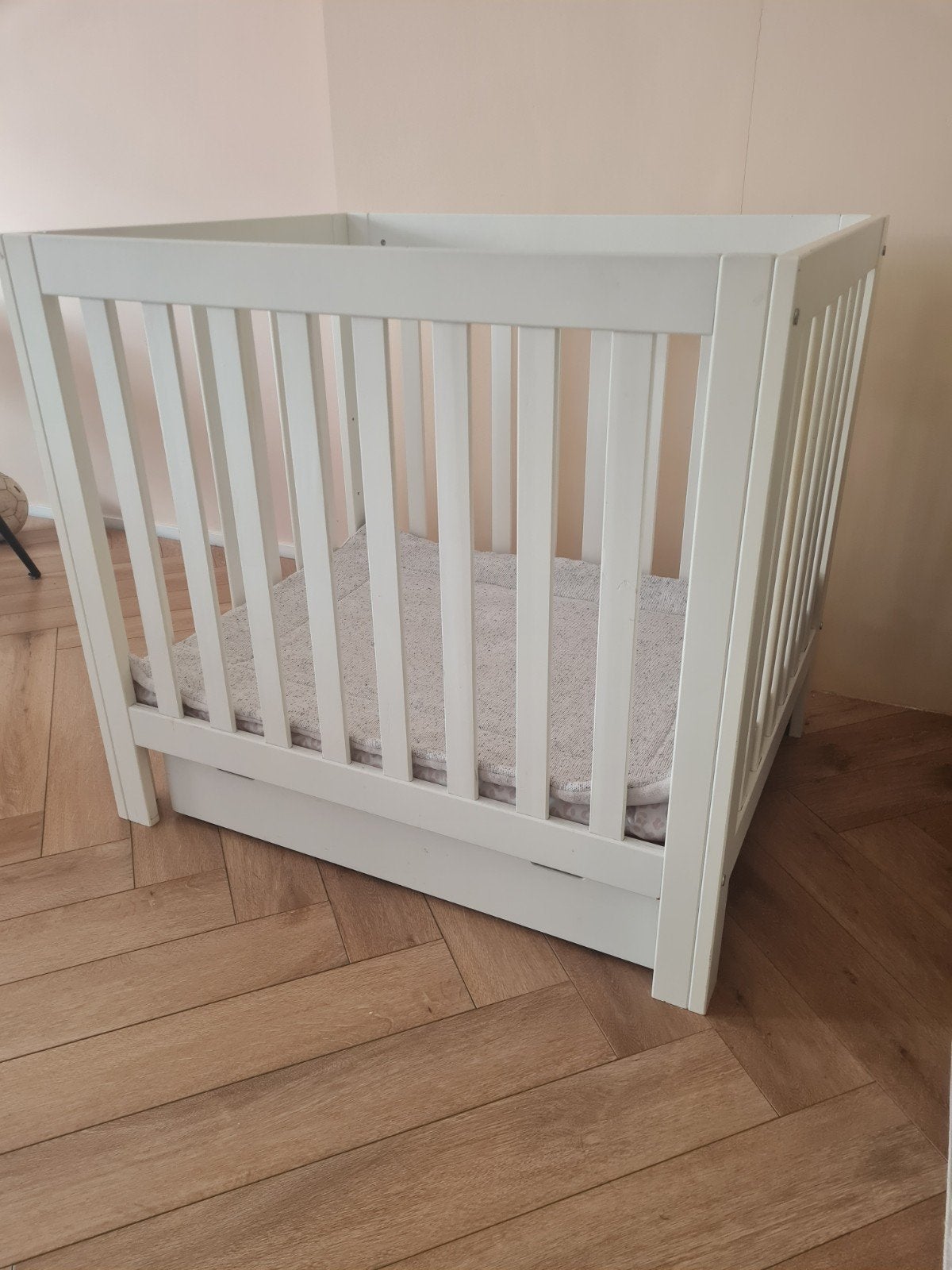 Witte box met 3 standen en opbergruimte, incl. 2 boxkleden, Kinderen en Baby's, Boxen, Ophalen, Gebruikt, Rechthoekig, In hoogte verstelbaar
