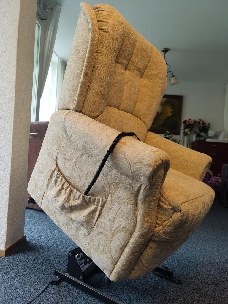 Sta op stoel Himolla Cumulus beige, Huis en Inrichting, Fauteuils, Gebruikt, Stof, 75 tot 100 cm, 75 tot 100 cm, Ophalen