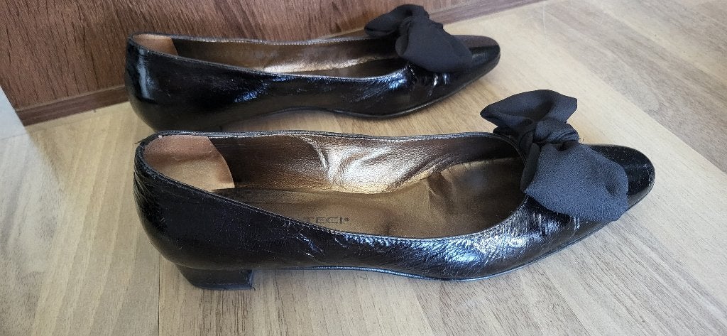 Mauro Teci lakleren ballerina’s met strik maat 38, Kleding | Dames, Zwart, Gedragen, Ballerina's, Ophalen of Verzenden