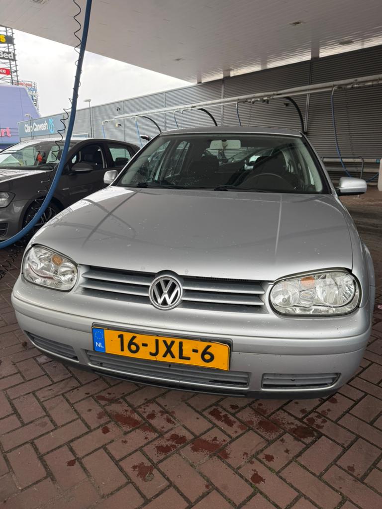 Volkswagen Golf 2000 Grijs, 49 €/maand, 1200 kg, Golf, Hatchback