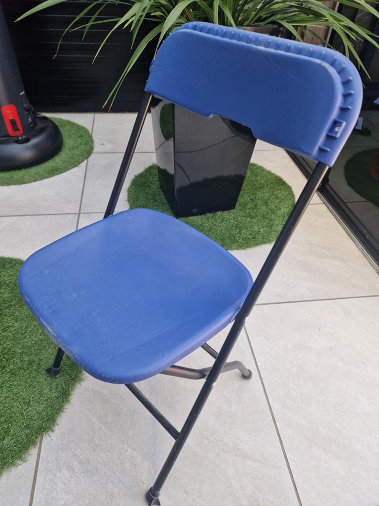 9 blauwe inklapbare stoelen,, Gebruikt, Blauw, Ophalen of Verzenden, Inklapbaar, Praktisch