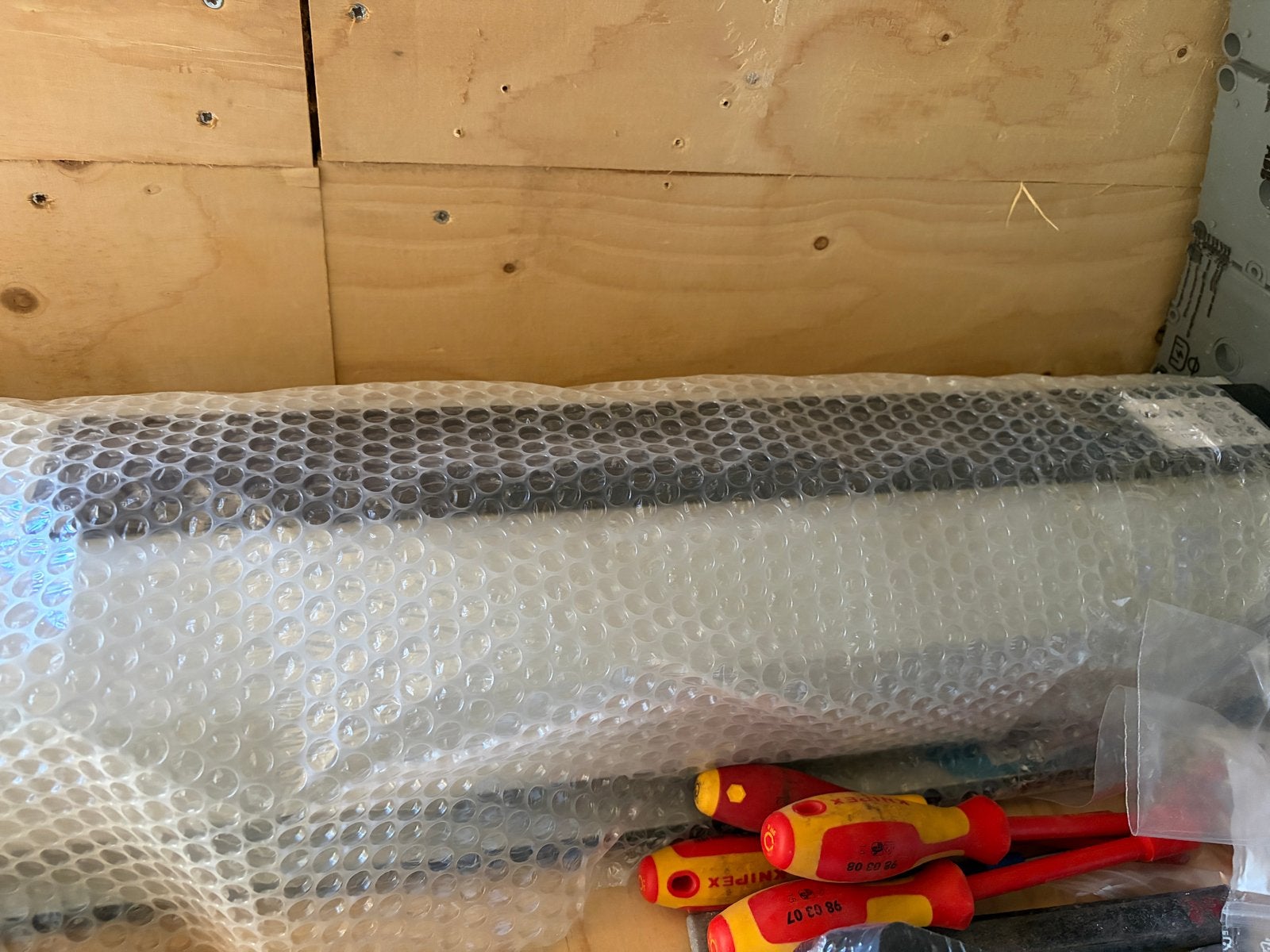 Nieuw rolluik 2400x1000mm, Solar, Brel motor, Grijs, Ophalen, 200 cm of meer, Nieuw, Grijs