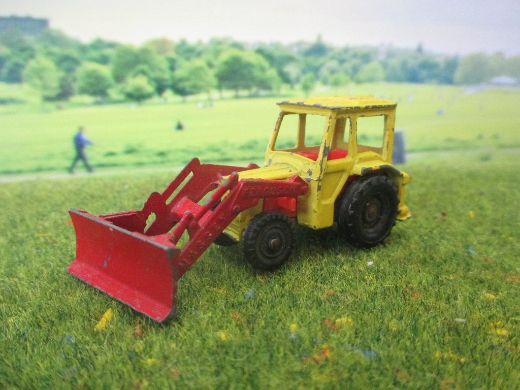 1:80 Massey Ferguson Tractor Shovel - Corgi Juniors, Ophalen of Verzenden, Gebruikt, Auto