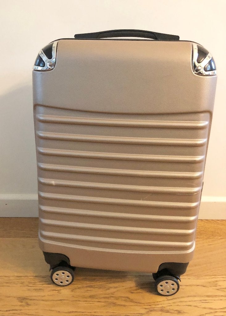 Leuke trolley koffer( er zit wel een barst in), Sieraden, Tassen en Uiterlijk, Ophalen, Uitschuifbare handgreep, Gebruikt, 50 tot 60 cm