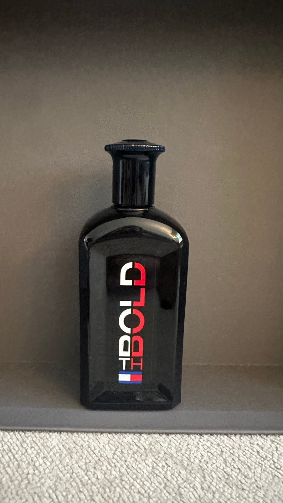 Tommy hilfiger bold 100 ml eau de toilet, Sieraden, Tassen en Uiterlijk, Ophalen of Verzenden, Zo goed als nieuw