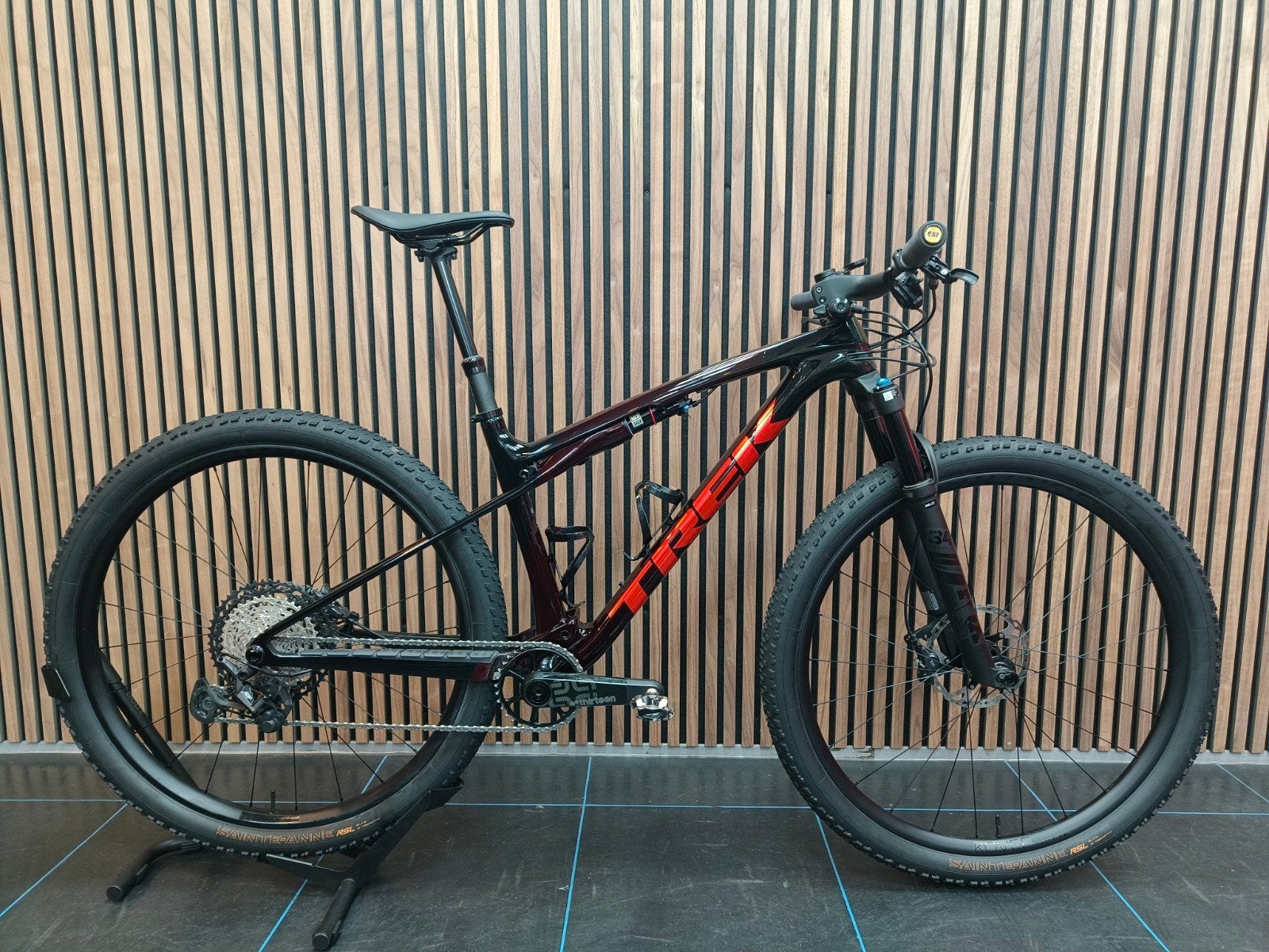TREK Supercaliber 9.8 SLR XT Gen2 M/L 2024, Fietsen en Brommers, Fietsen | Mountainbikes en ATB, Ophalen, Fully, Zo goed als nieuw
