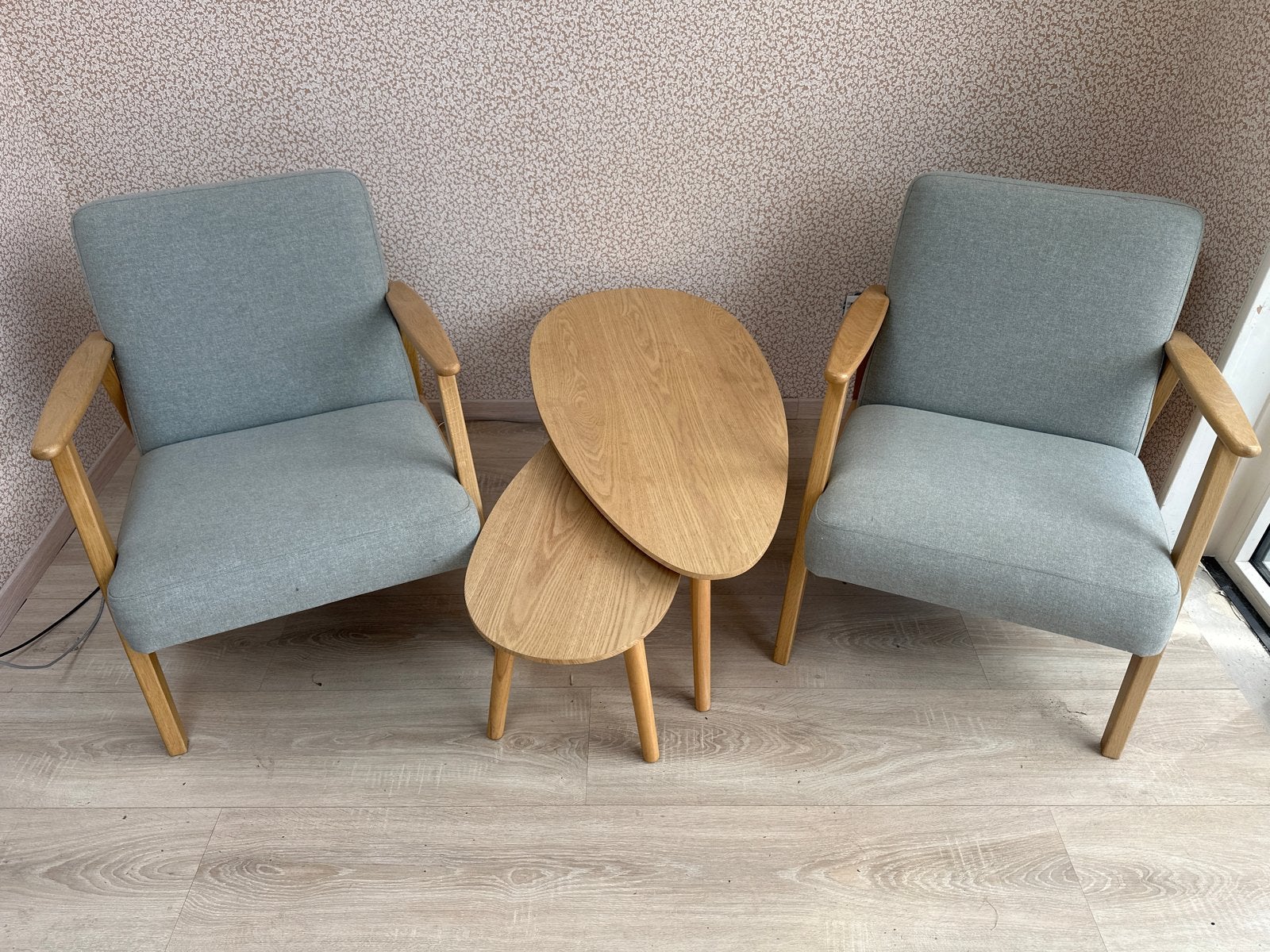 2x IKEA Ekenäset stoelen (zo goed als nieuw) + Jysk bijzetta, Ophalen, 75 tot 100 cm, Zo goed als nieuw, 50 tot 75 cm