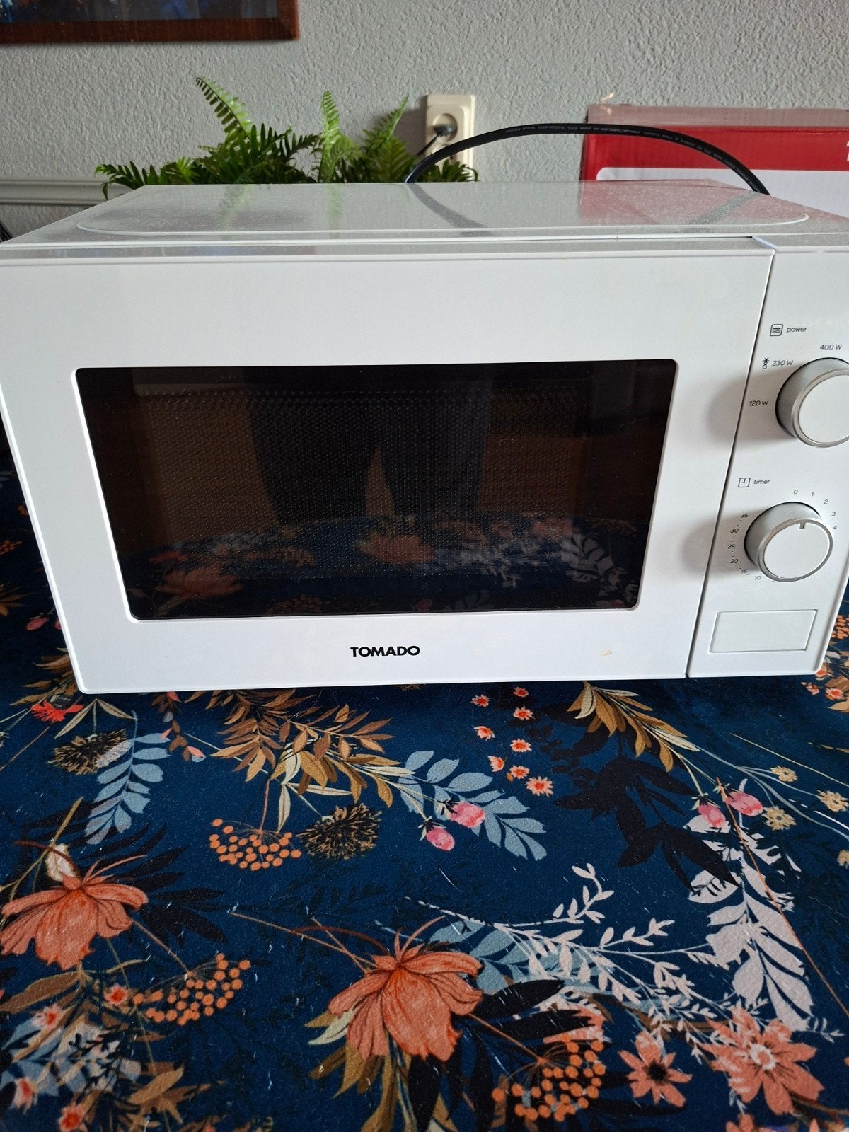 Tomado TMS2003W Solo Magnetron - 20L - 700W, Witgoed en Apparatuur, Ophalen, Zo goed als nieuw