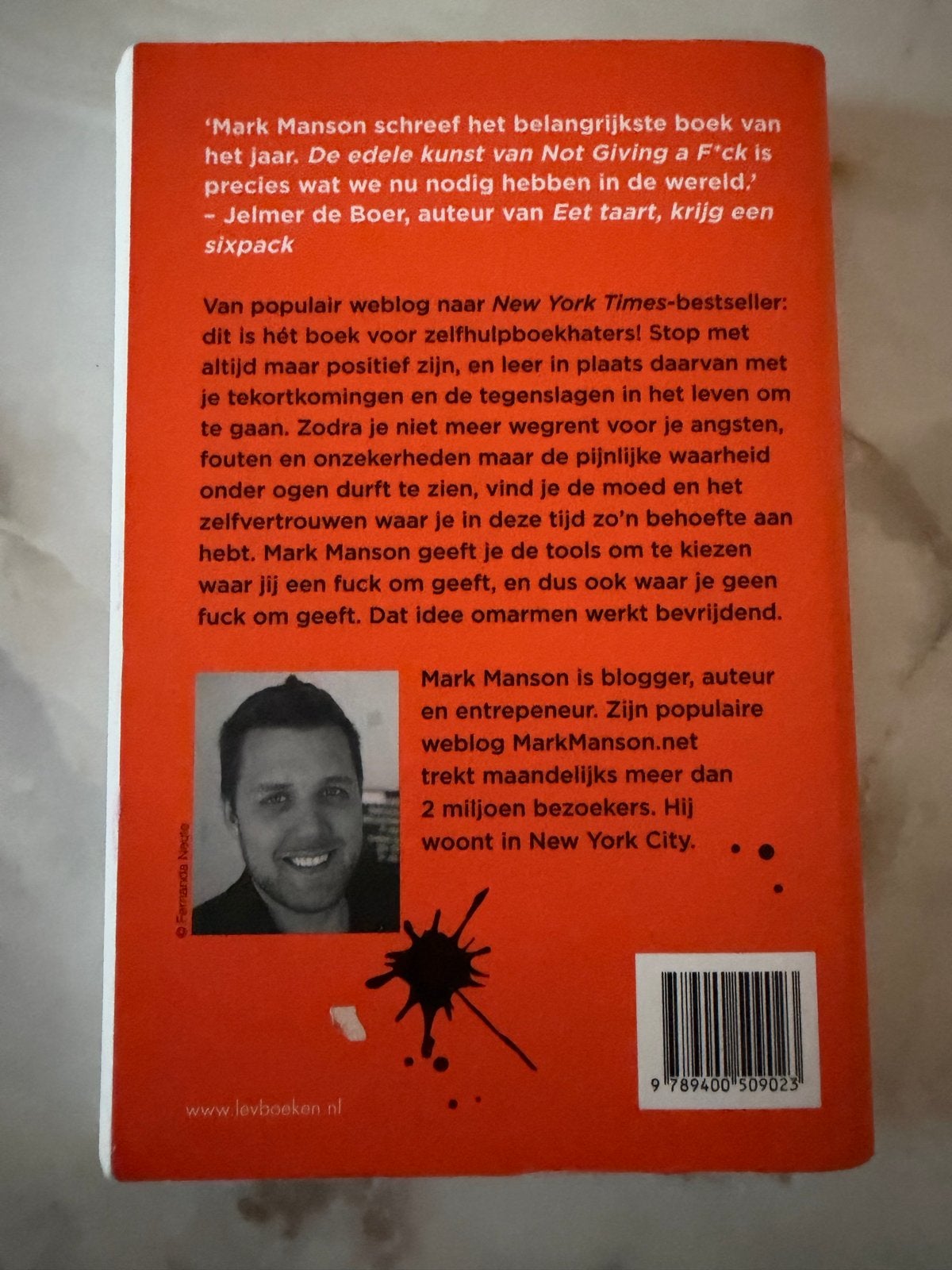 De Edele Kunst van Not Giving a F*ck - Mark Manson, Boeken, Ophalen of Verzenden, Gelezen