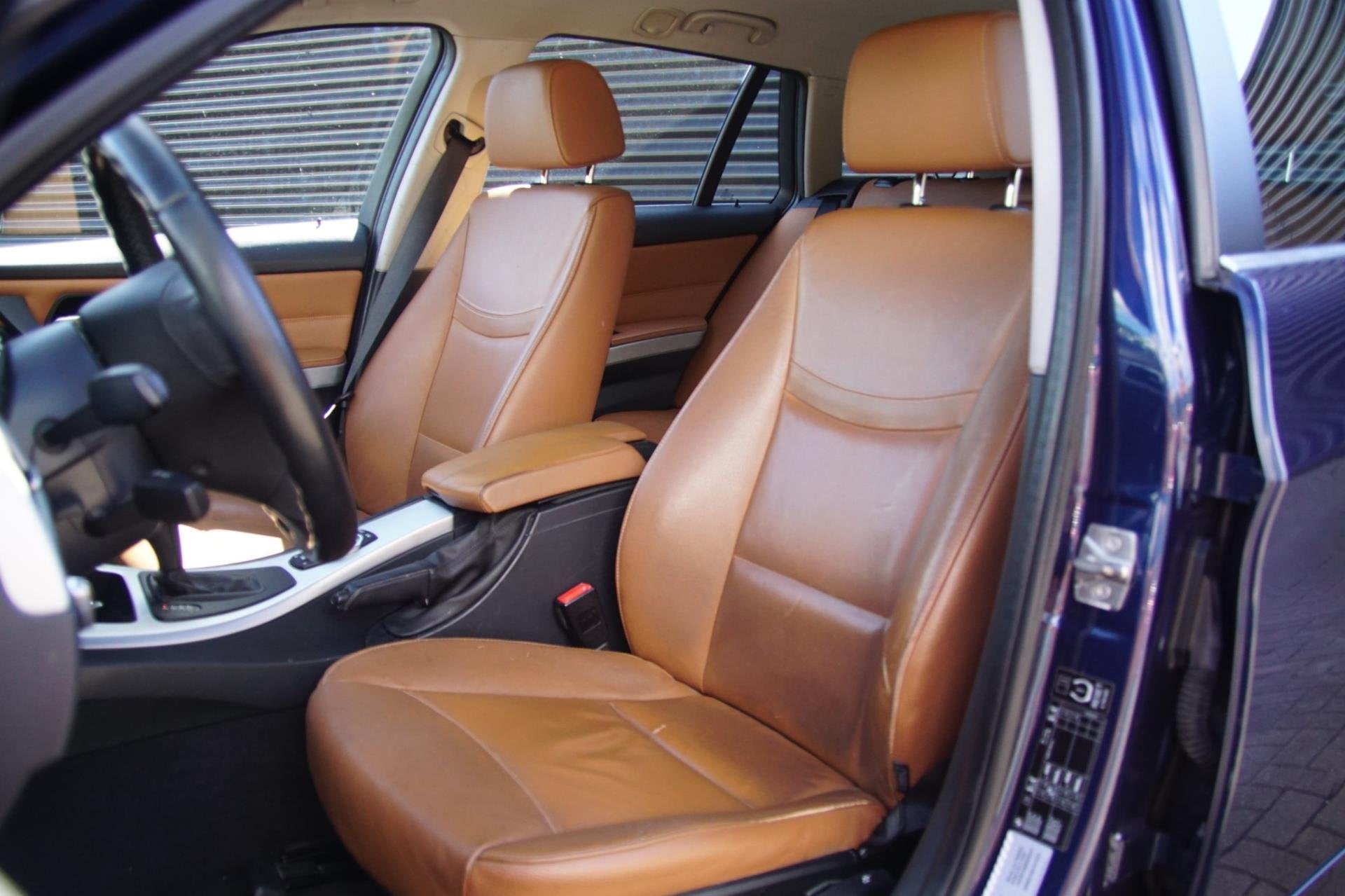 BMW 3-serie Touring 320d Executive | Navi | Leder | Cruise |, Auto's, BMW, Automaat, Achterwielaandrijving, 4 cilinders, Blauw