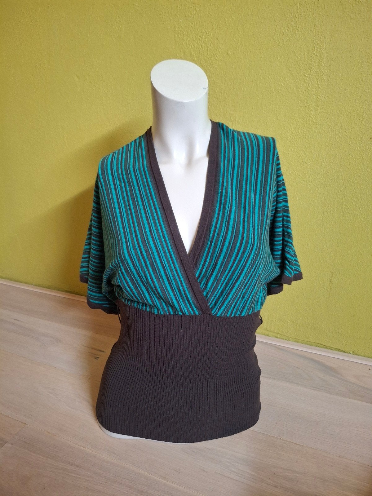 STEPS leuk truitje. Mt 36, Kleding | Dames, Tops, Bruin, Verzenden, Zo goed als nieuw, Korte mouw