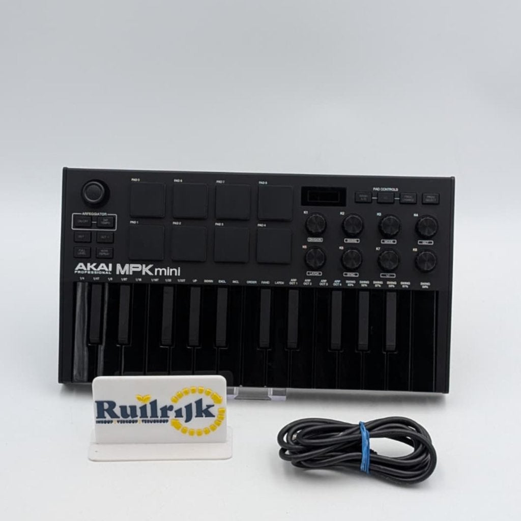 AKAI MPK Mini midi keyboard Black edition - Nette staat, Akai, Zo goed als nieuw, Support@akai.com, Akai Professional
200 Scenic View Drive
Suite 201
Cumberland, RI 02864
United States