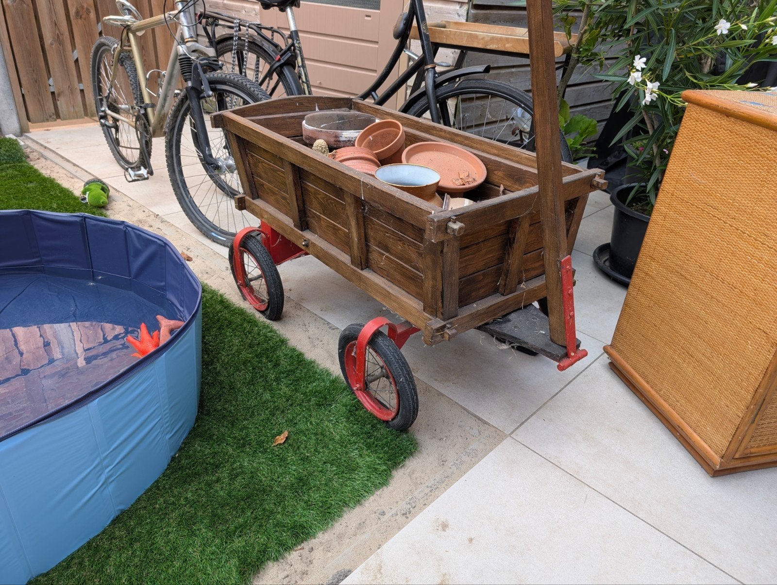 Houten bolderkar met rode wielen, Tuin en Terras, Ophalen, Gebruikt