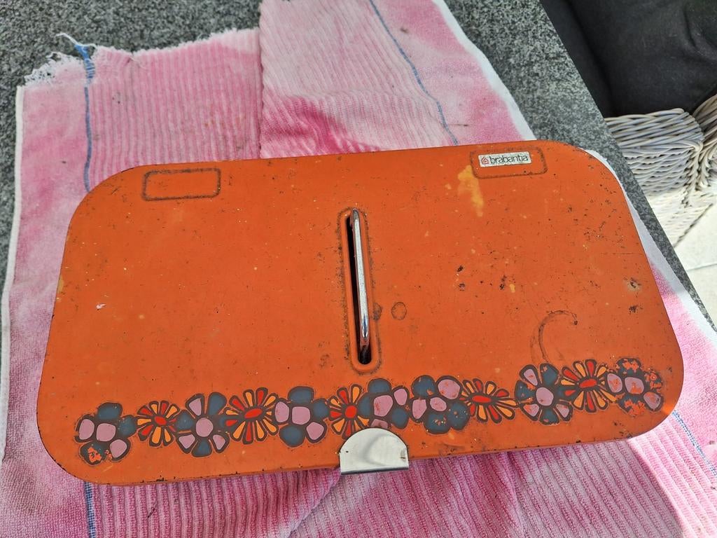 Vintage Brabantia schoenpoetsdoos oranje met bloemen, Verzamelen, Ophalen of Verzenden, Huis en Inrichting