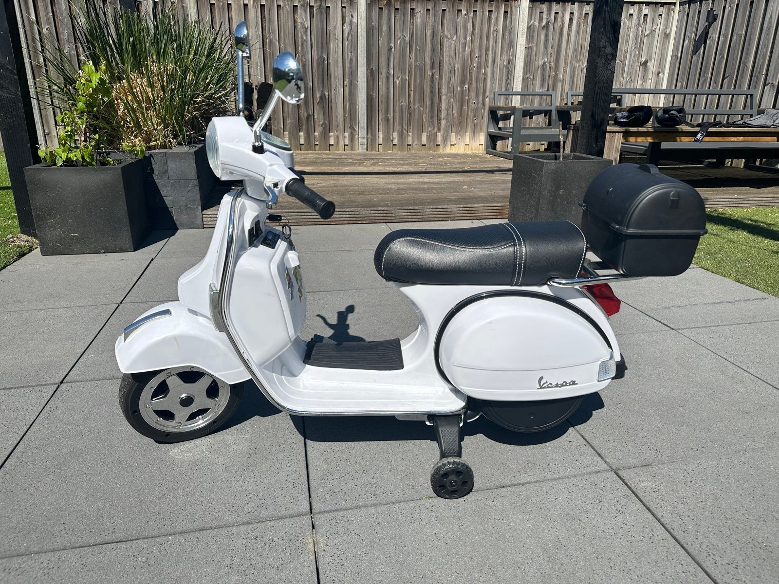Vespa LX kinder scooter - Wit, Fietsen en Brommers, Scooters | Vespa, Ophalen, Elektrisch, Zo goed als nieuw, Vespa LX