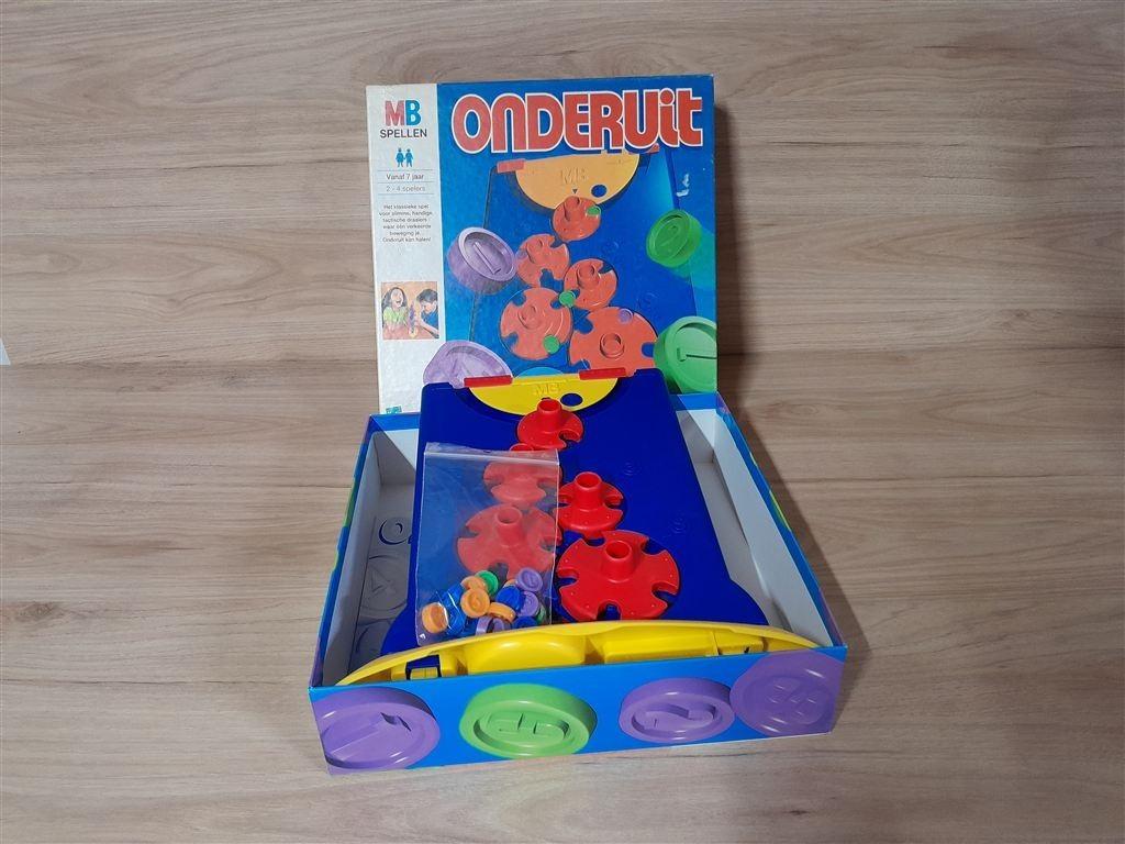 onderuit - s3084