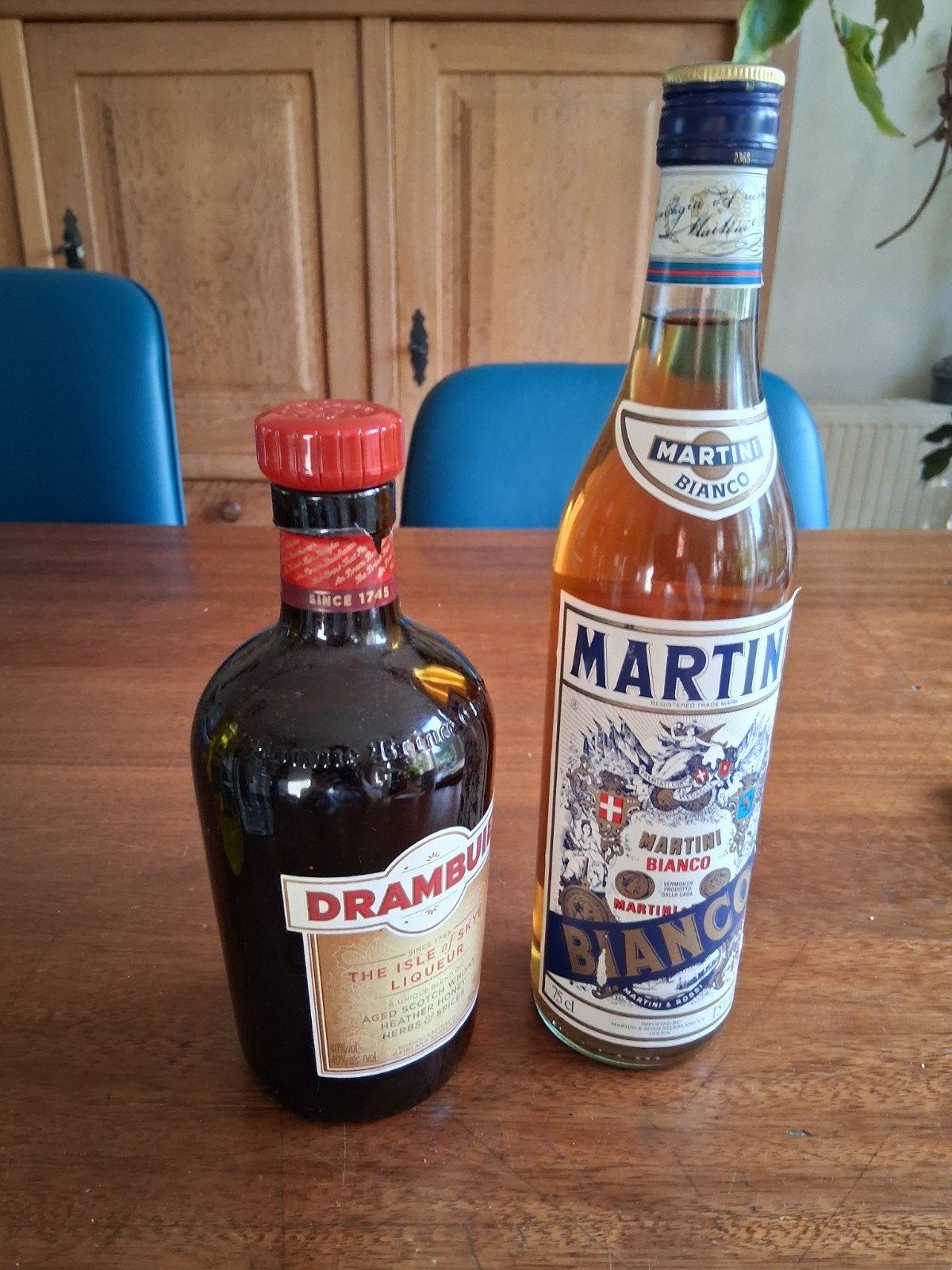 75 cl Martini Bianco €10 met gratis 1/5 fles Drambuie, Verzamelen, Ophalen of Verzenden, Frankrijk, Rode wijn