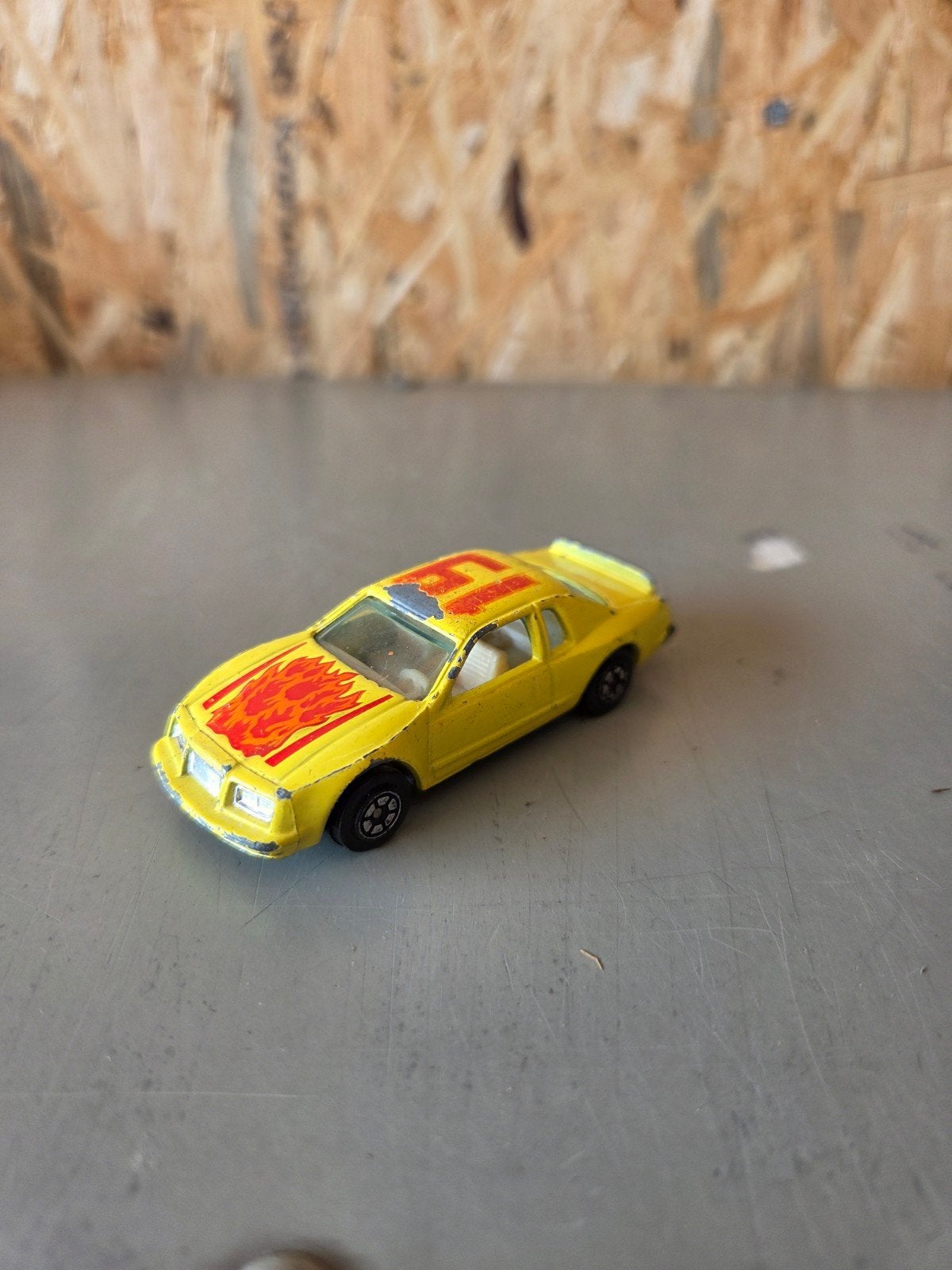 Yat Ming Ford Thunderbird, Ophalen, Auto