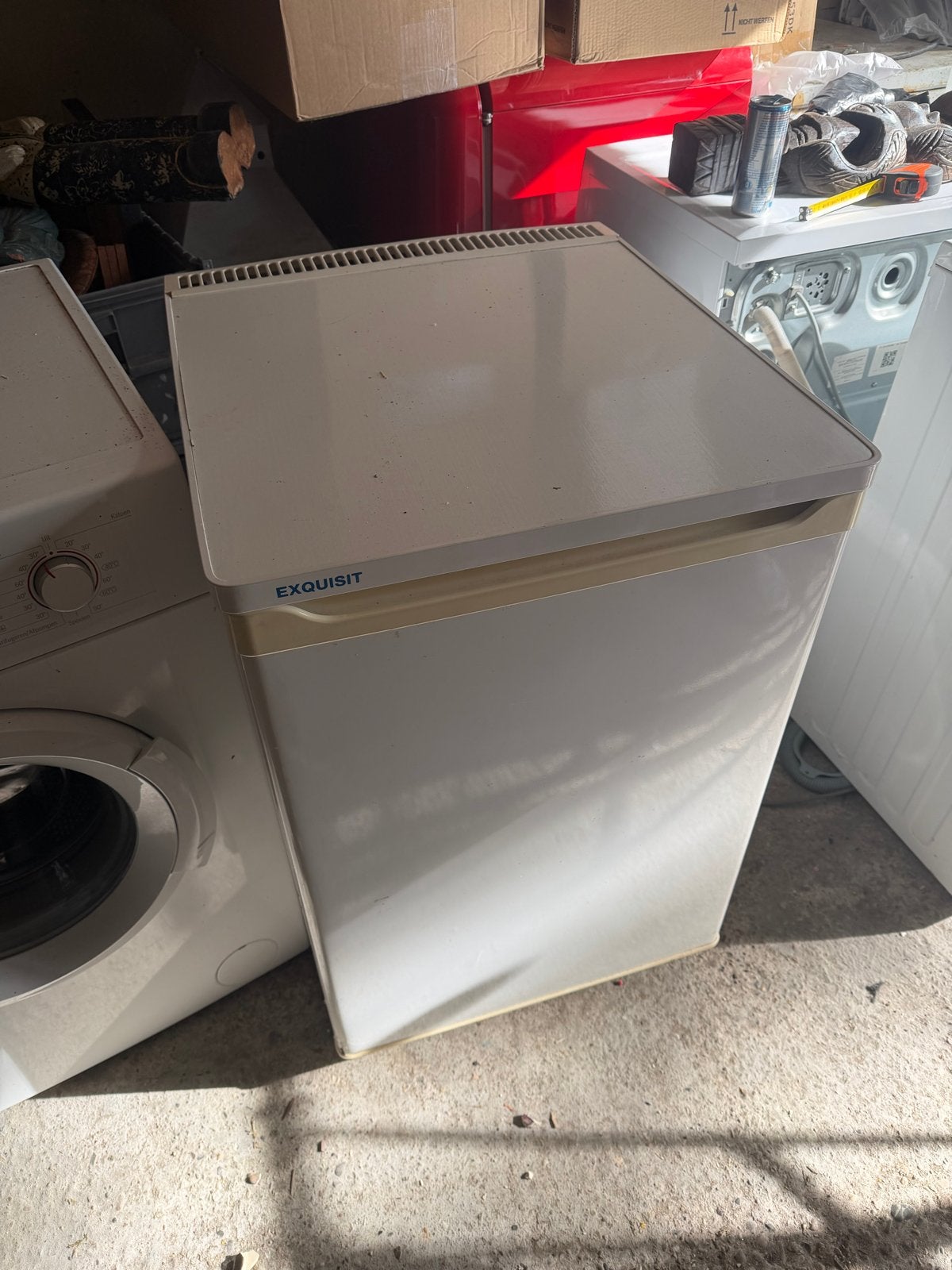 Exquisit tafelmodel koelkast - Compact en functioneel, Ophalen, Minder dan 85 cm, Minder dan 75 liter, 45 tot 60 cm