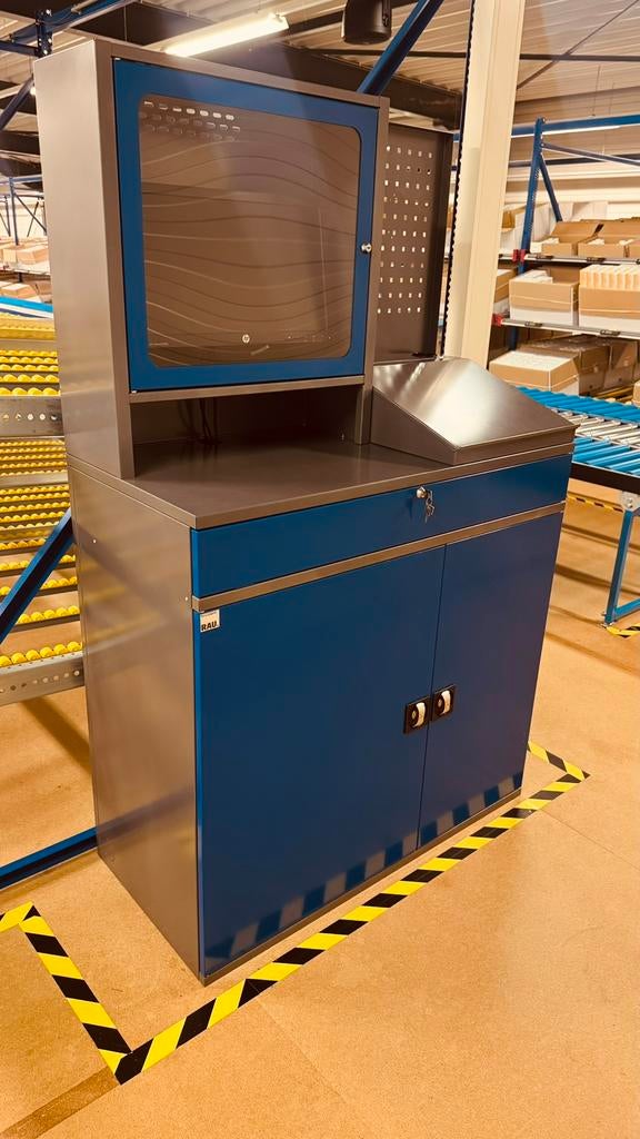 Computerkast, Huis en Inrichting, Kasten | Computermeubels, Zo goed als nieuw, 170 cm of meer, Ophalen
