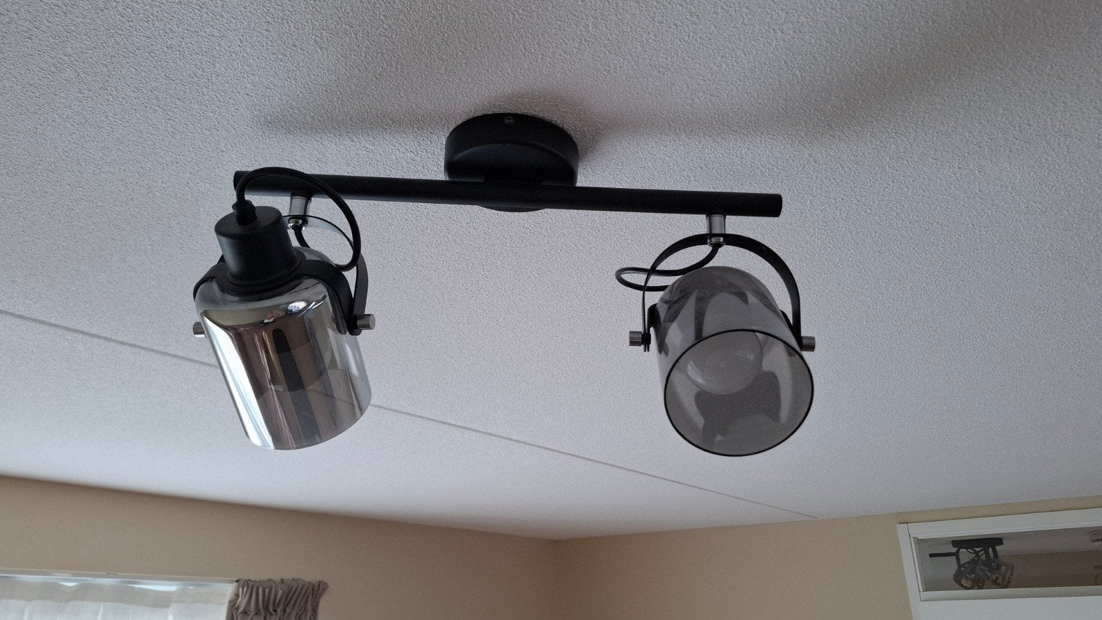 Moderne plafondspot met 2 verstelbare spots, Ophalen, E14 (klein), Zo goed als nieuw, LED
