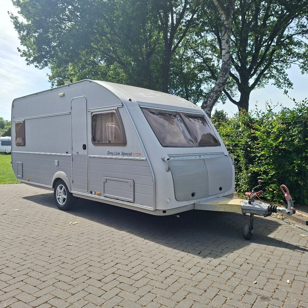 Kip Greyline Special 47TDB - Voortent-vloerverwarming-solar, Rondzit, Kip, Bedrijf, Vast bed