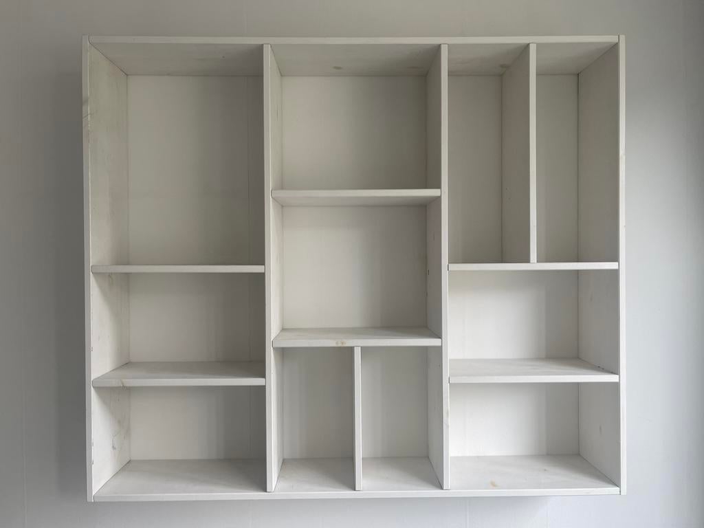 Vtwonen letterbak wandkast vakkenkast, Ophalen of Verzenden, Gebruikt, 25 tot 50 cm, Minder dan 150 cm