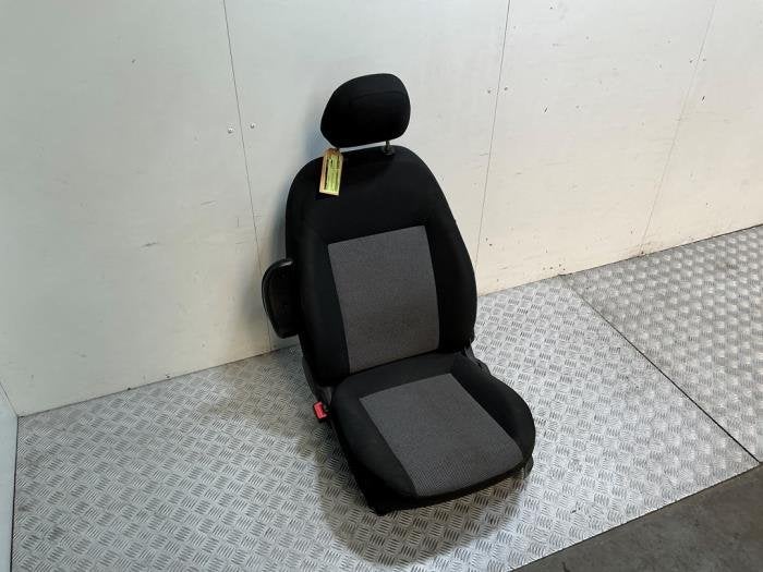 Stoel links van een Fiat Doblo (Doblo 15-), Auto-onderdelen, 12 maanden garantie, Gebruikt, -, -
