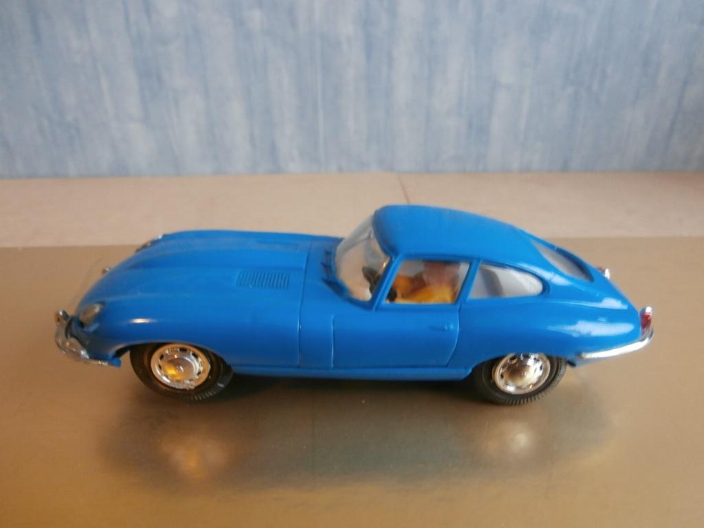 Carrera Jaguar E-Type slot car near mint met voorlichten., Ophalen of Verzenden