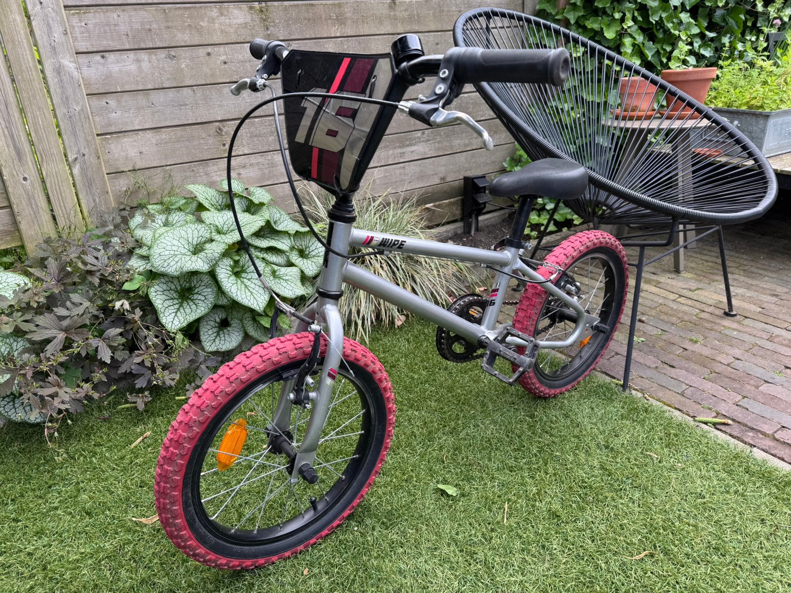 Decathlon B'Twin Wipe 100 BMX Fiets 16 inch, Ophalen of Verzenden, Gebruikt, Velgrem, 16 tot 20 inch