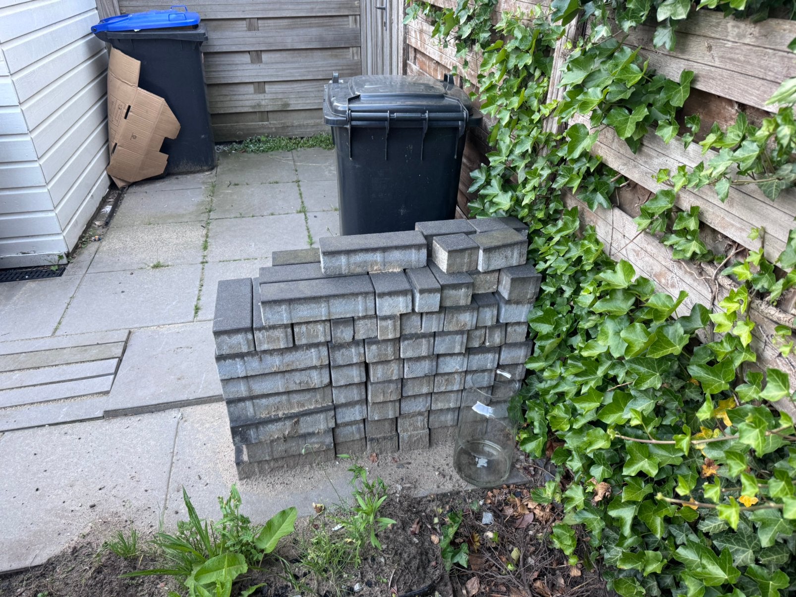 GRATIS afhalen mooie betonsteen ca 4m2, Tuin en Terras, Tegels en Klinkers, Ophalen, Zo goed als nieuw, Beton, Klinkers
