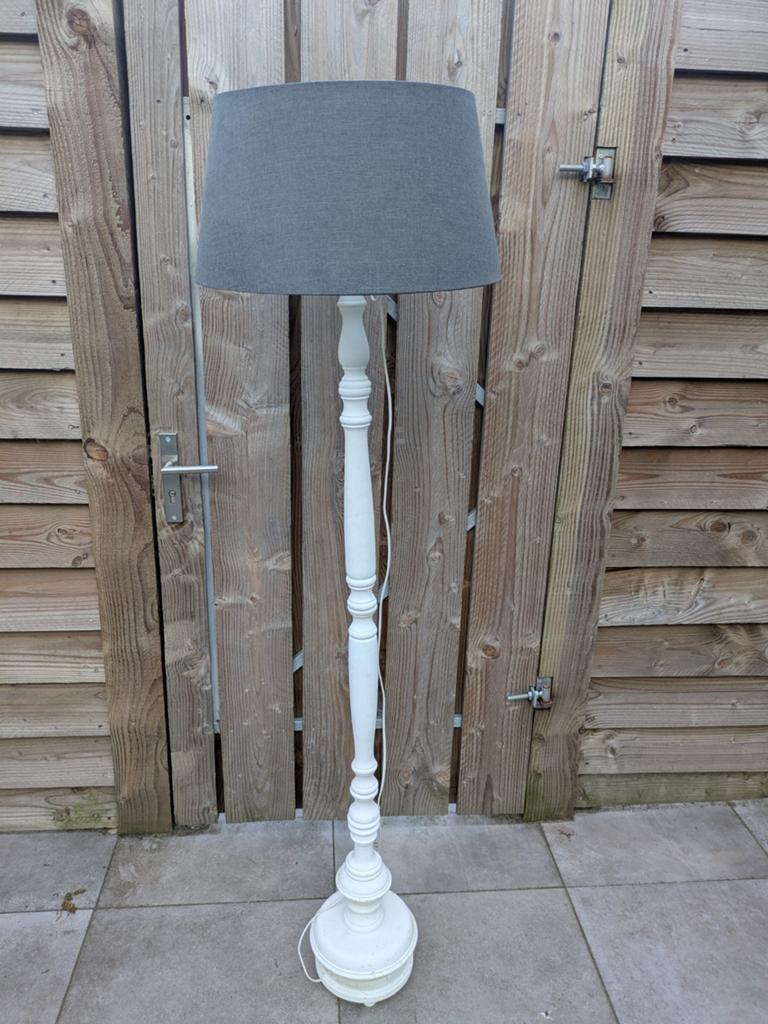 Landelijke lamp op houten voet/standaard, Ophalen, Gebruikt, Landelijk, 150 tot 200 cm
