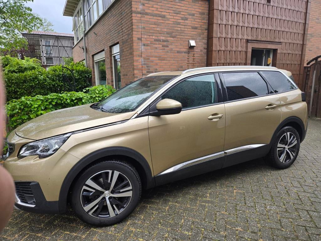 Peugeot 5008 1.2 Puretech 130pk S&S Eat6 2017 Geel, Automaat, Achterwielaandrijving, 1199 cc, 7 stoelen