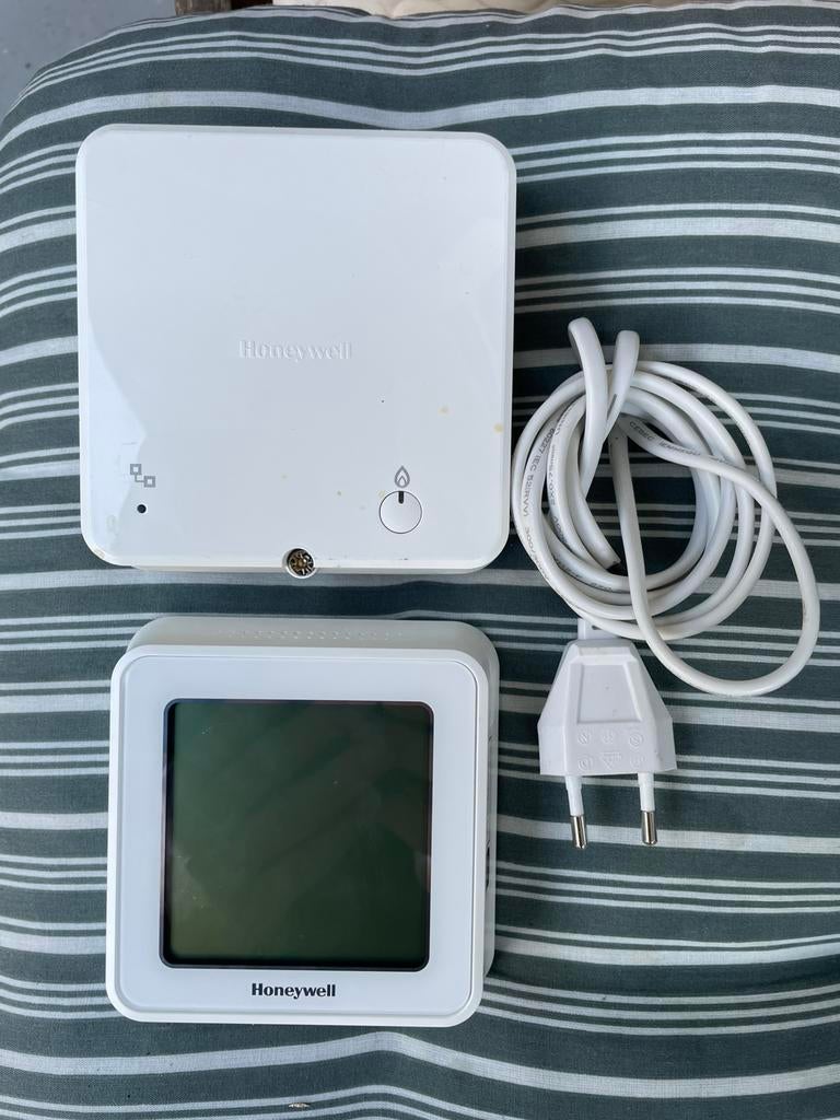 Honeywell Luyic T6 thermostaat, Ophalen of Verzenden, Slimme thermostaat, Gebruikt