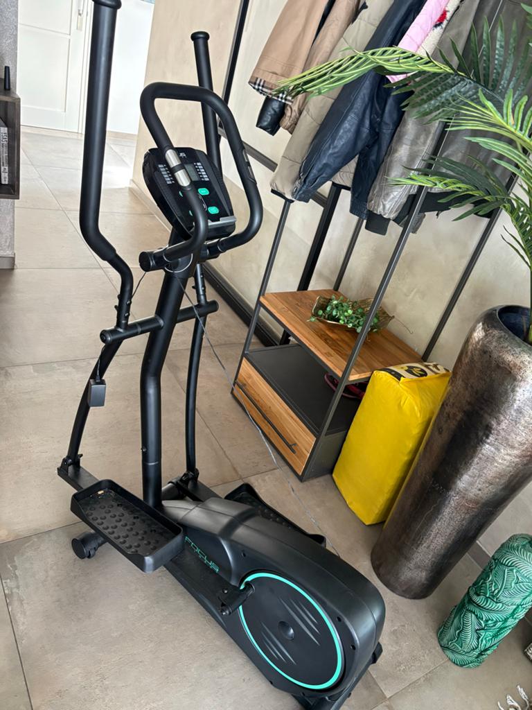 Hometrainer Fox 2 - Focus Fitness, Sport en Fitness, Armen, Ophalen of Verzenden, Zo goed als nieuw, Crosstrainer