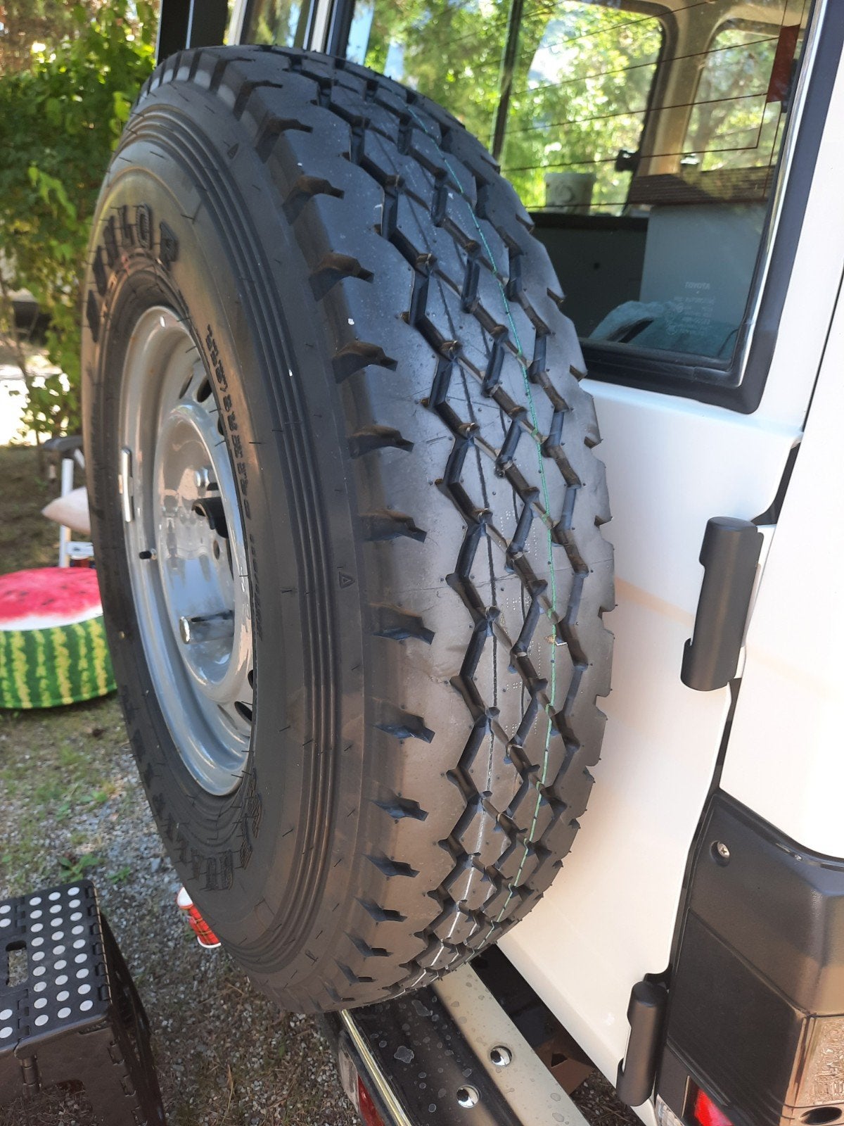 Stalen velgen plus banden Landcruiser 70 serie, Ophalen, Bestelwagen, 16 inch, Zomerbanden