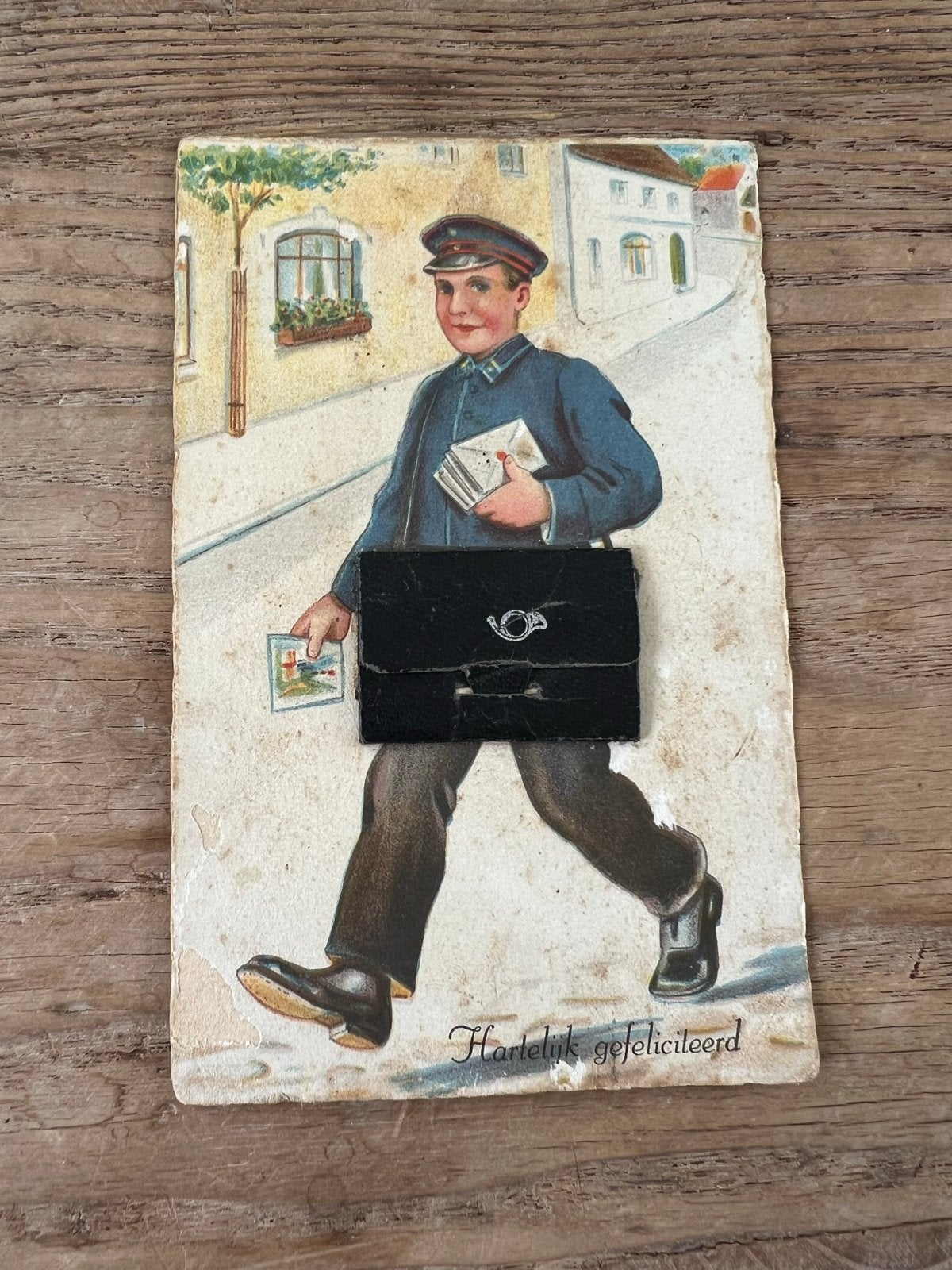 Antieke Wenskaart met Postbode en Geldzakje (1929), Ophalen of Verzenden, 1920 tot 1940, Gelopen, Zuid-Holland